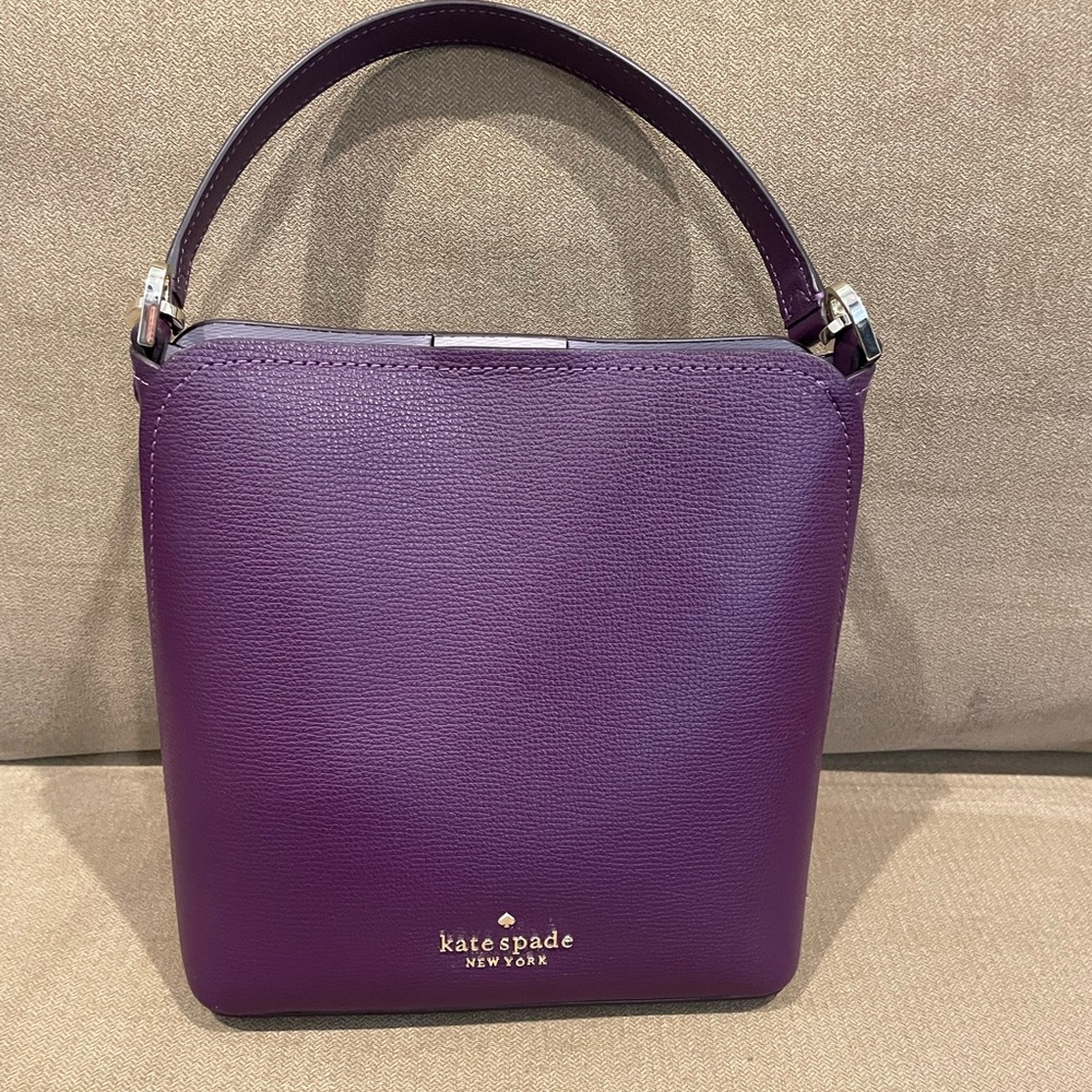 Kate Spade, Darcy small leather bucket shoulder/crossbody - Picture 3 of 6